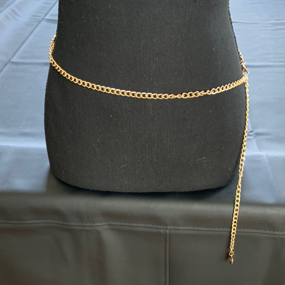 Gold Chain Belt Accessory with Curb Design